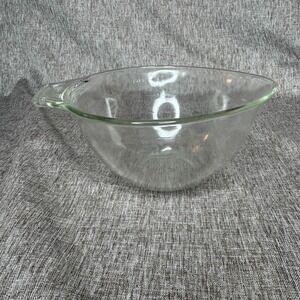 Vintage Pyrex Clear Teardrop  3 cups  1  1/2 Pint Measuring Cup Bowl